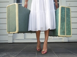 Поднимает тяжести Ношение тяжести