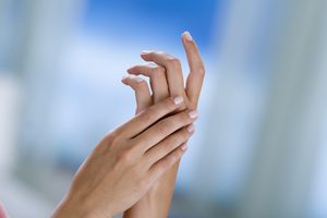 Онемели пальцы