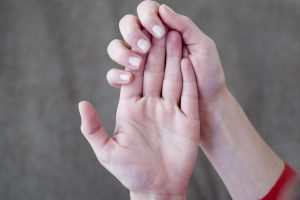 Парестезия кончиков фаланг