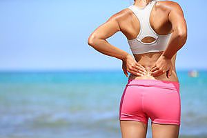 Невыносимо Держится за поясницу