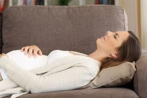 Тянет живот у девушки Тянет живот у женщины